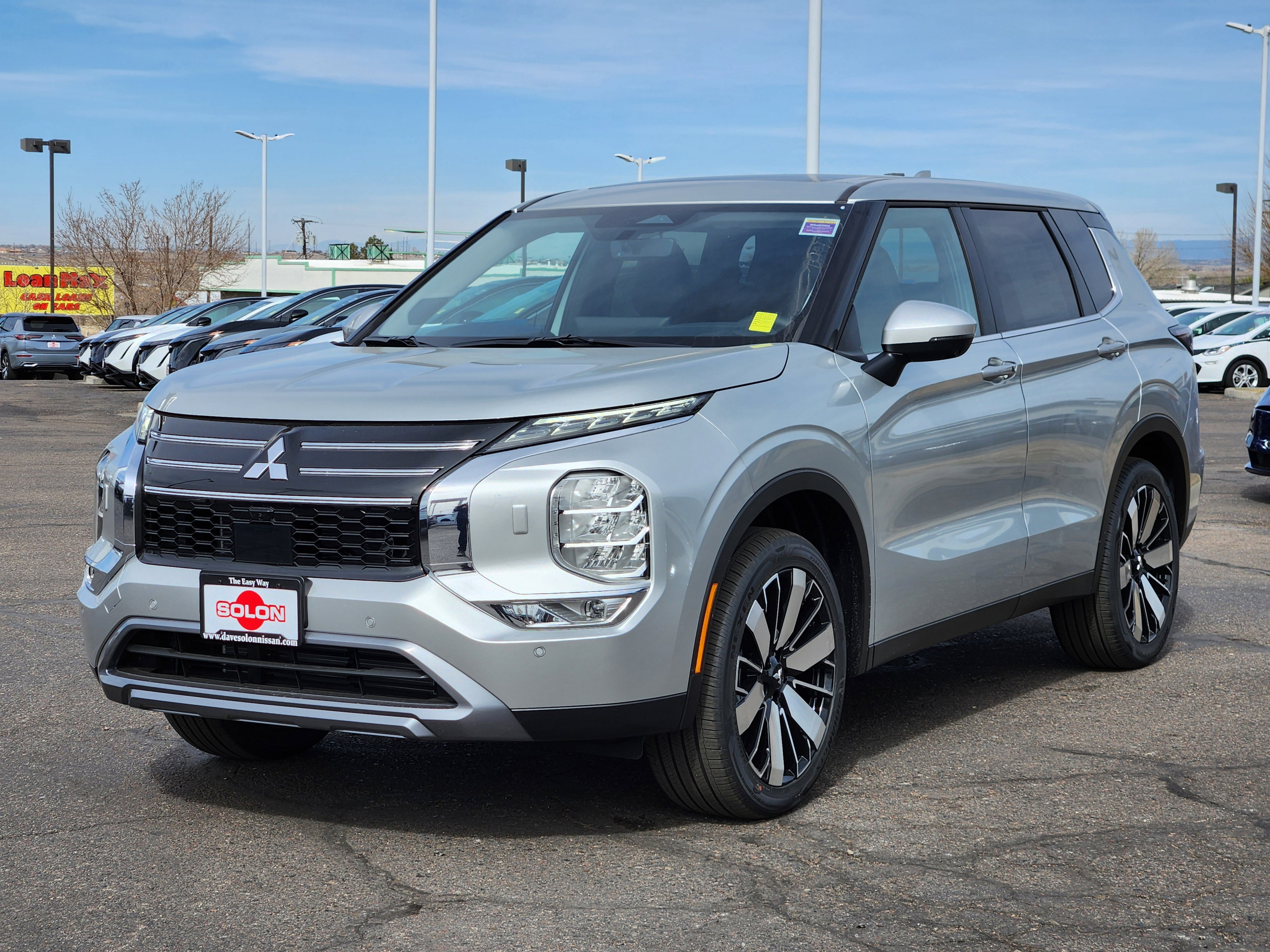 2025 Mitsubishi Outlander SE