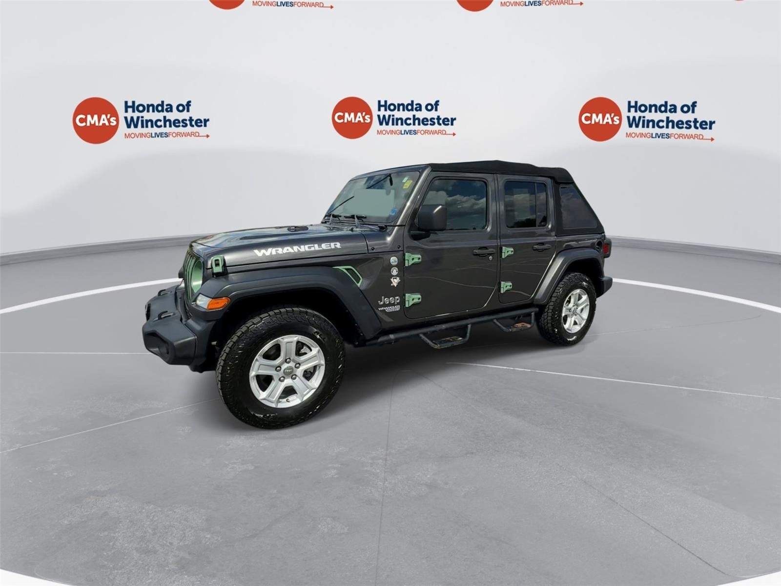 Used 2018 Granite Crystal Metallic Clearcoat Jeep Sport S image 7
