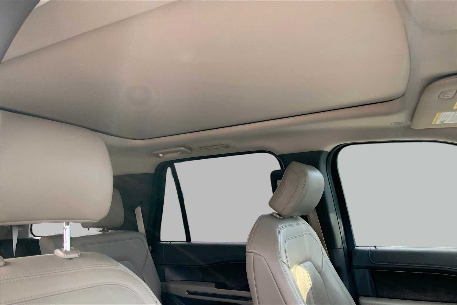 Used 2020 Magnetic Metallic Ford Limited image 13