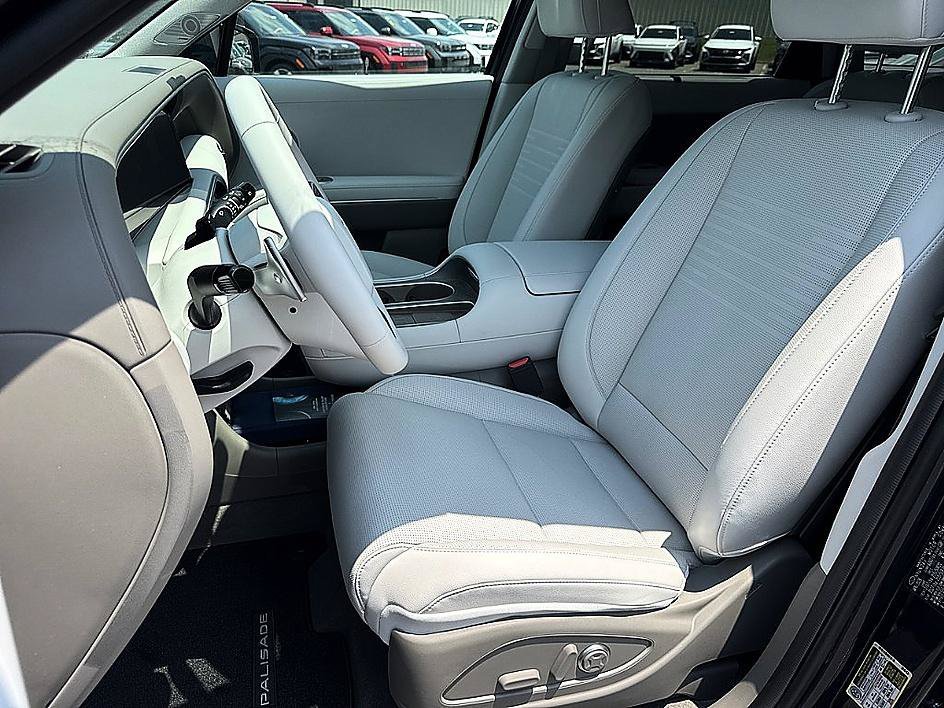 New 2026 Classy Blue Pearl Hyundai Limited image 9