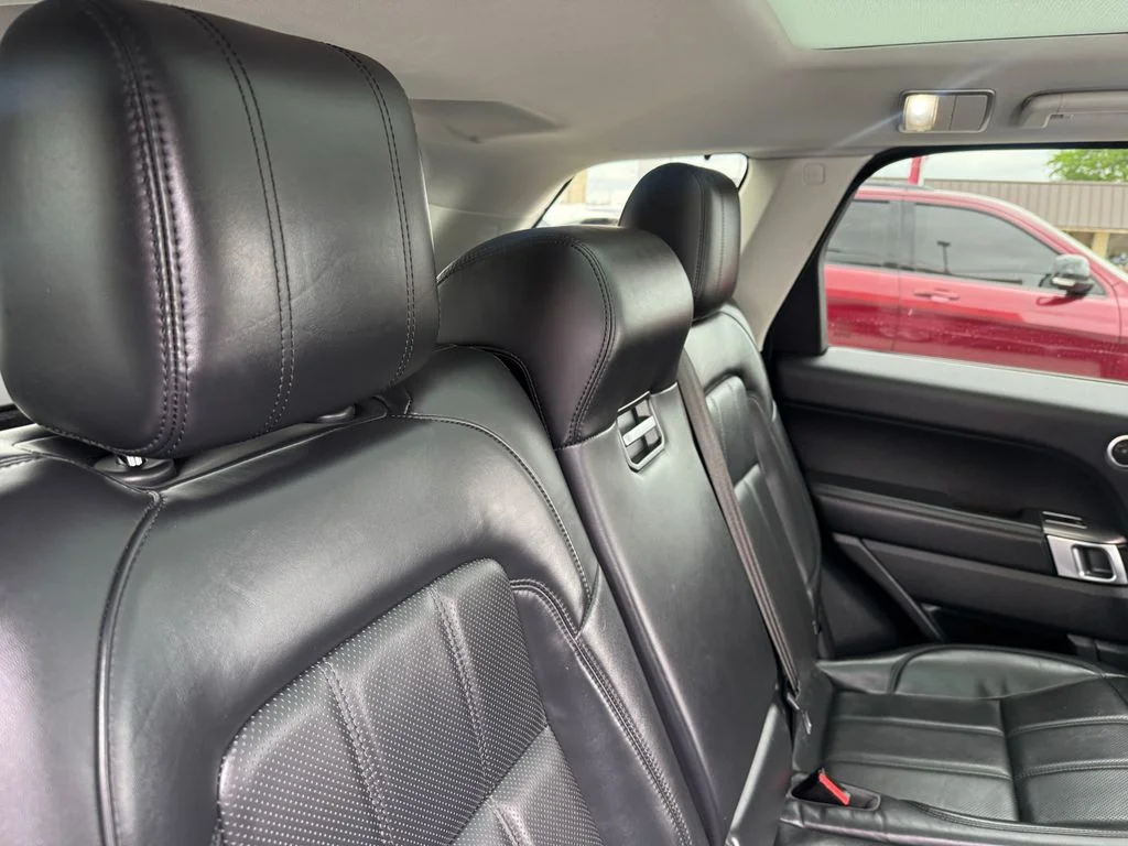 Used 2020 Black Land Rover HSE image 16