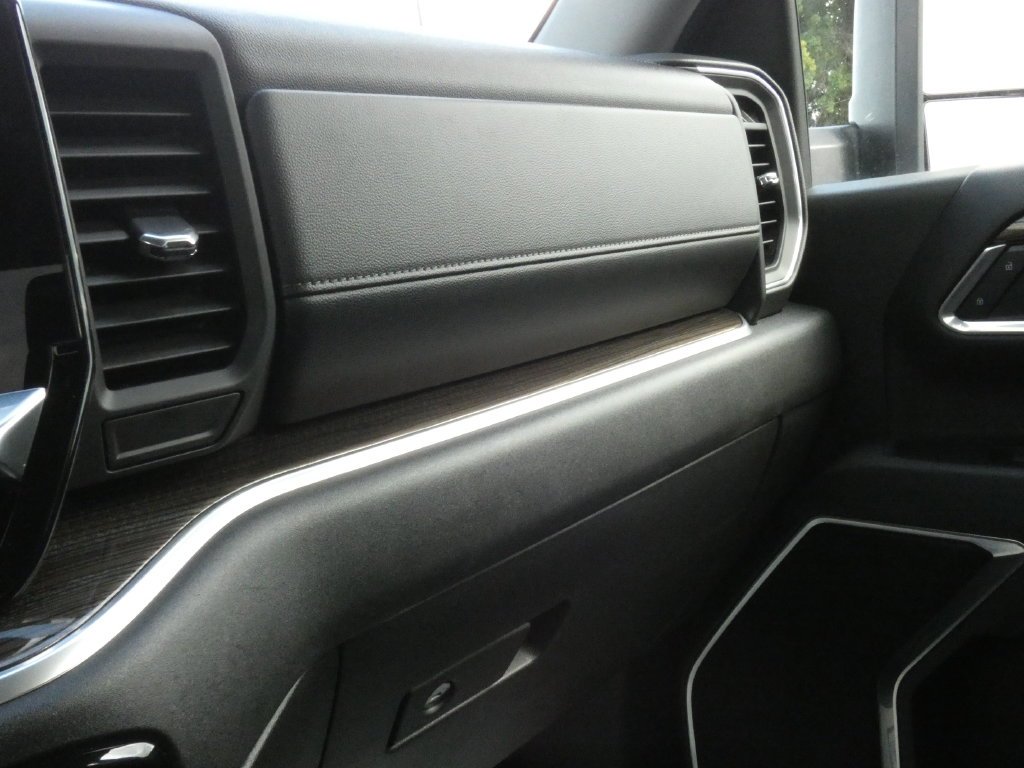 Used 2026 White Chevrolet LT image 23
