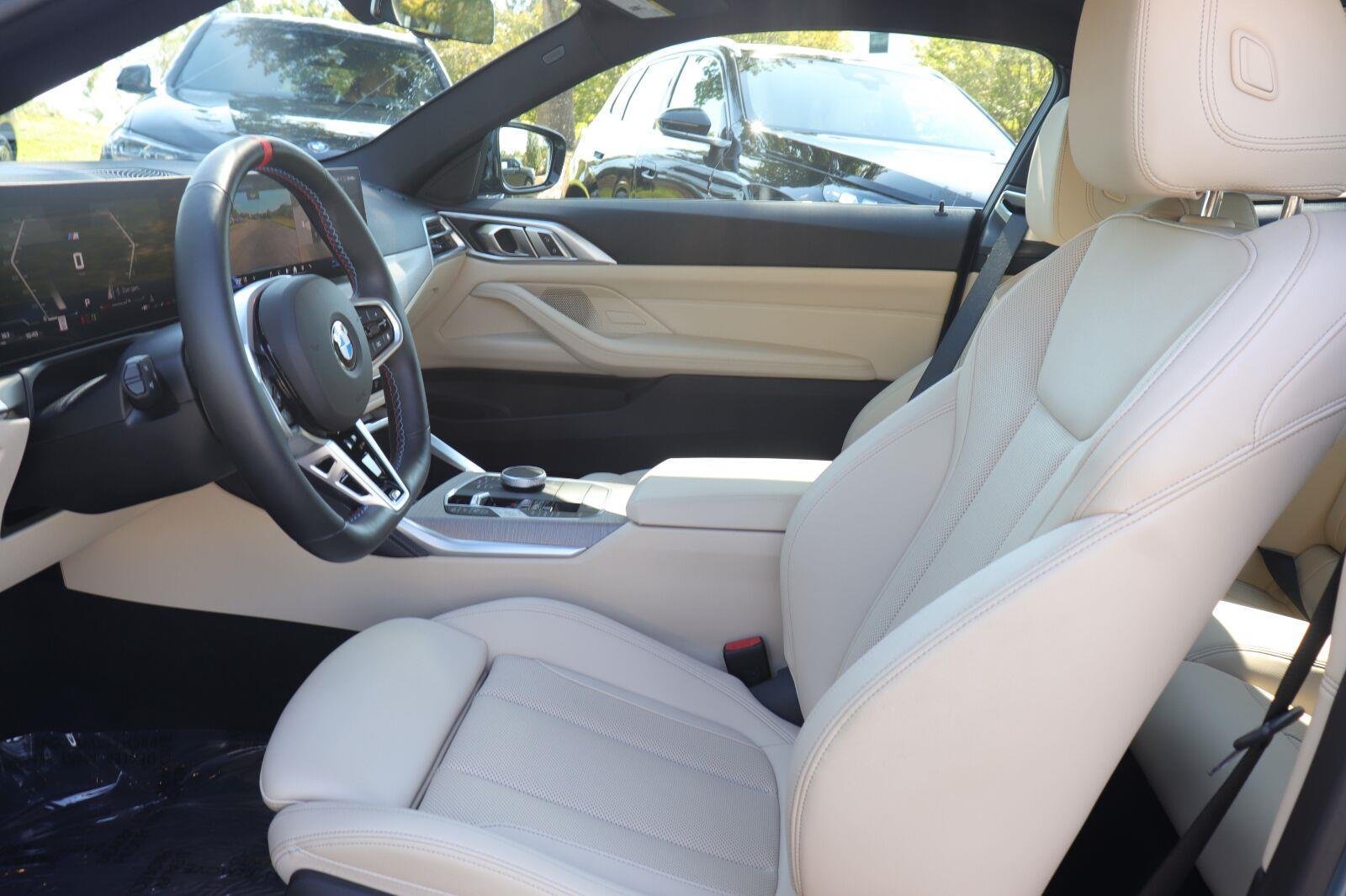 Used 2025 Cape York Green Metallic BMW M440i image 10