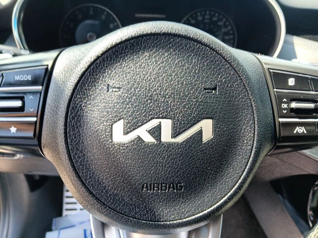 Used 2022 Ceramic Silver Kia GT-Line image 19
