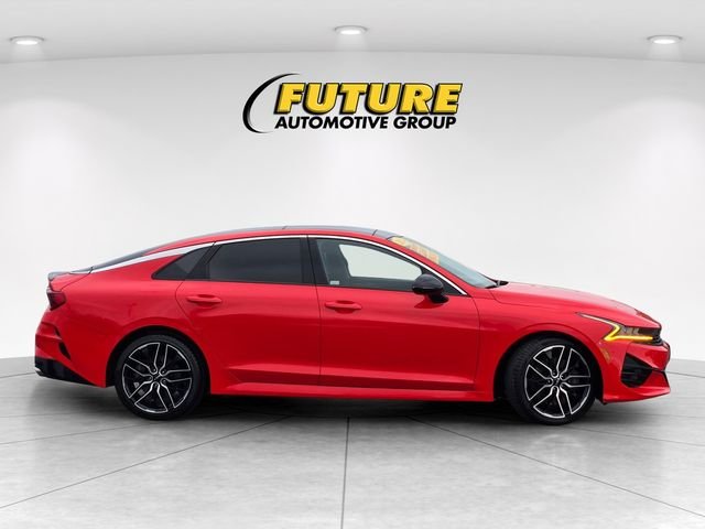 Used 2024 White Kia GT image 3