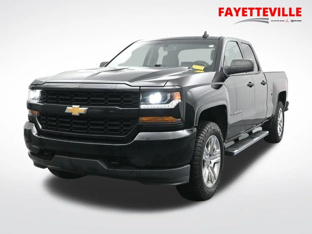2017 Chevrolet Silverado 1500 Custom 4X4 Double Cab Std Box's photo