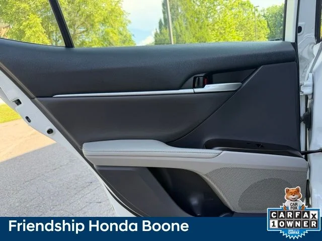 Used 2022 Beige Toyota XLE image 34