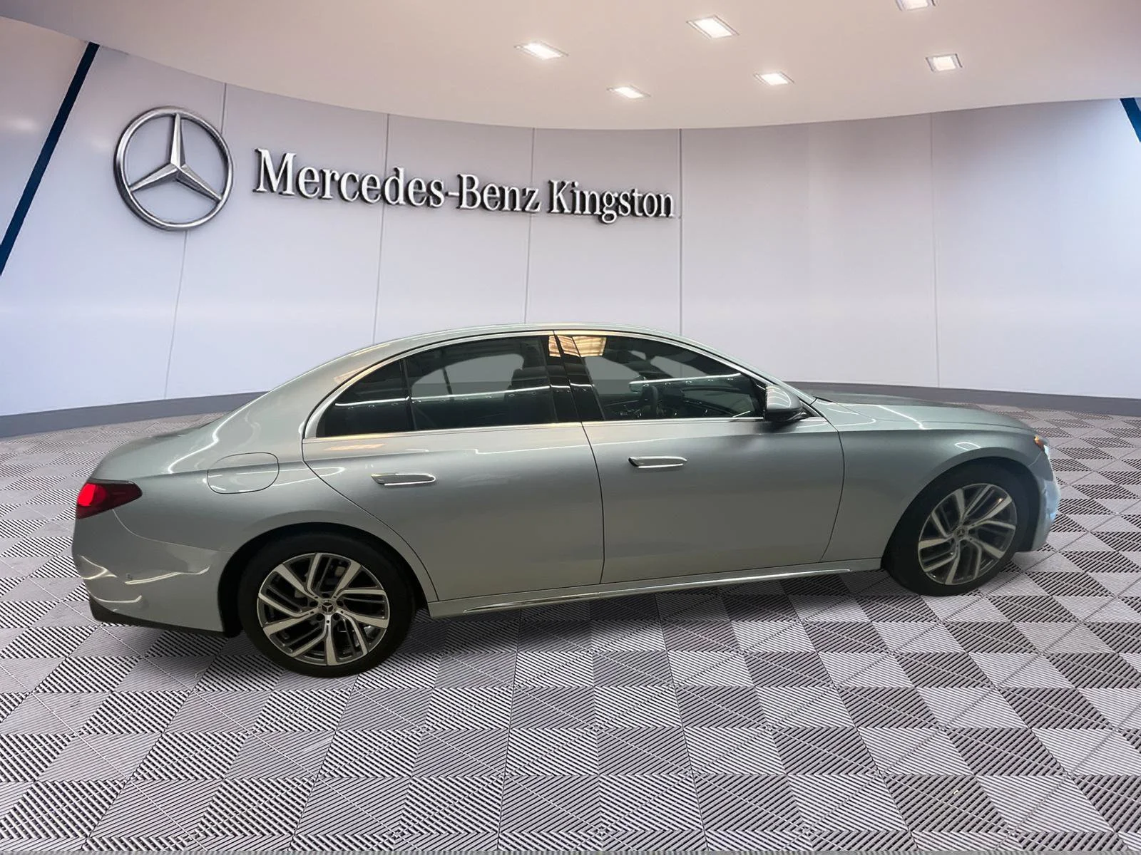 New 2027 Silver Mercedes-Benz E 350 image 4