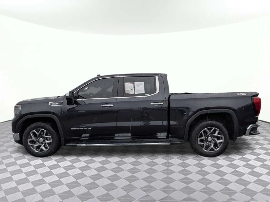 Certified Used 2024 Titanium GMC SLT image 6