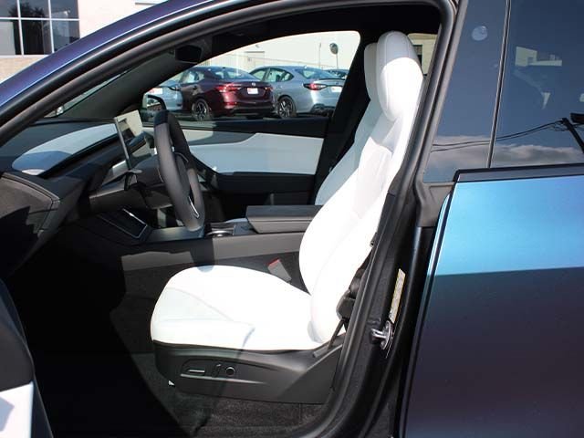 Used 2026  Tesla Premium image 11