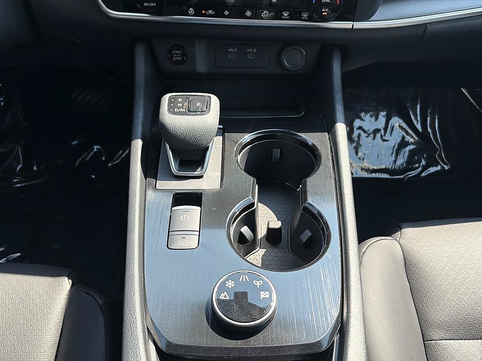 Used 2026 Everest White Pearl Tricoat Nissan Dark Armor image 14