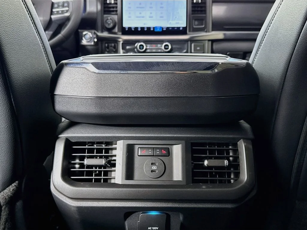 Used 2026 Avalanche Ford Lariat image 32