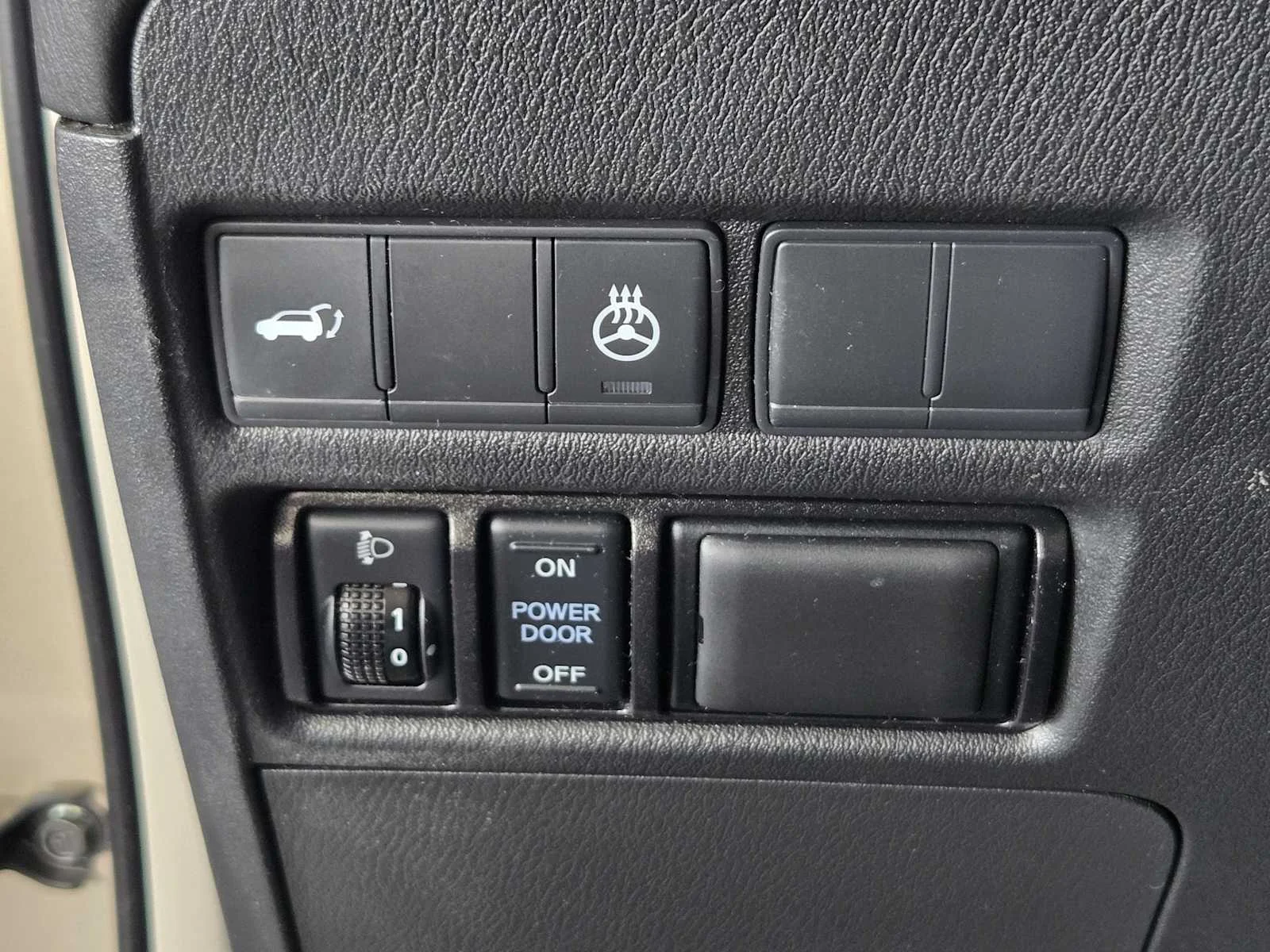 Used 2018 Champagne Quartz INFINITI  image 20