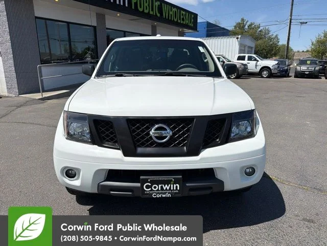 2016 Nissan Frontier 4.0 SV Crew Cab 4X2 AT SWB's photo