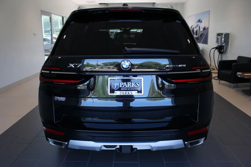 New 2027 Black Sapphire Metallic BMW xDrive40i image 25