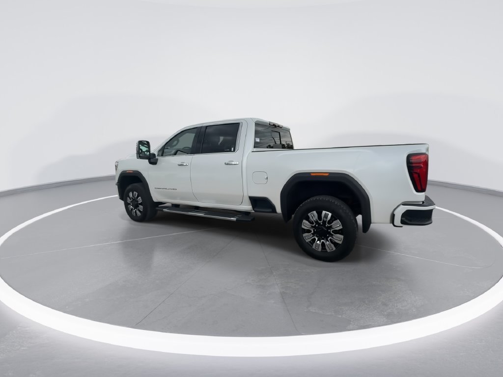 Used 2024 White GMC Denali image 6