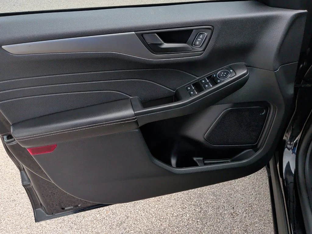 Used 2025 Black Ford Active image 9
