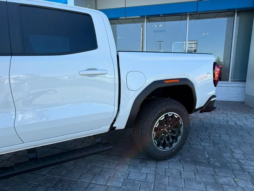 New 2026 Summit White GMC AT4 image 6