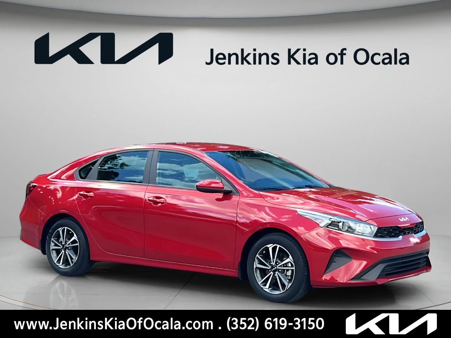 Used 2024 Currant Red Kia LXS image 1