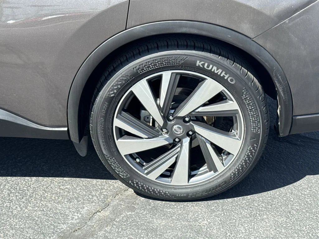 Used 2017 Brown Nissan Platinum image 34