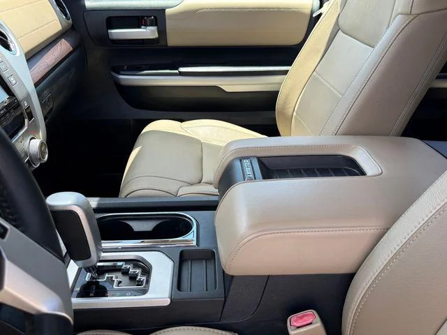 Certified Used 2018 SMOKED MESQUITE Toyota Limited image 9