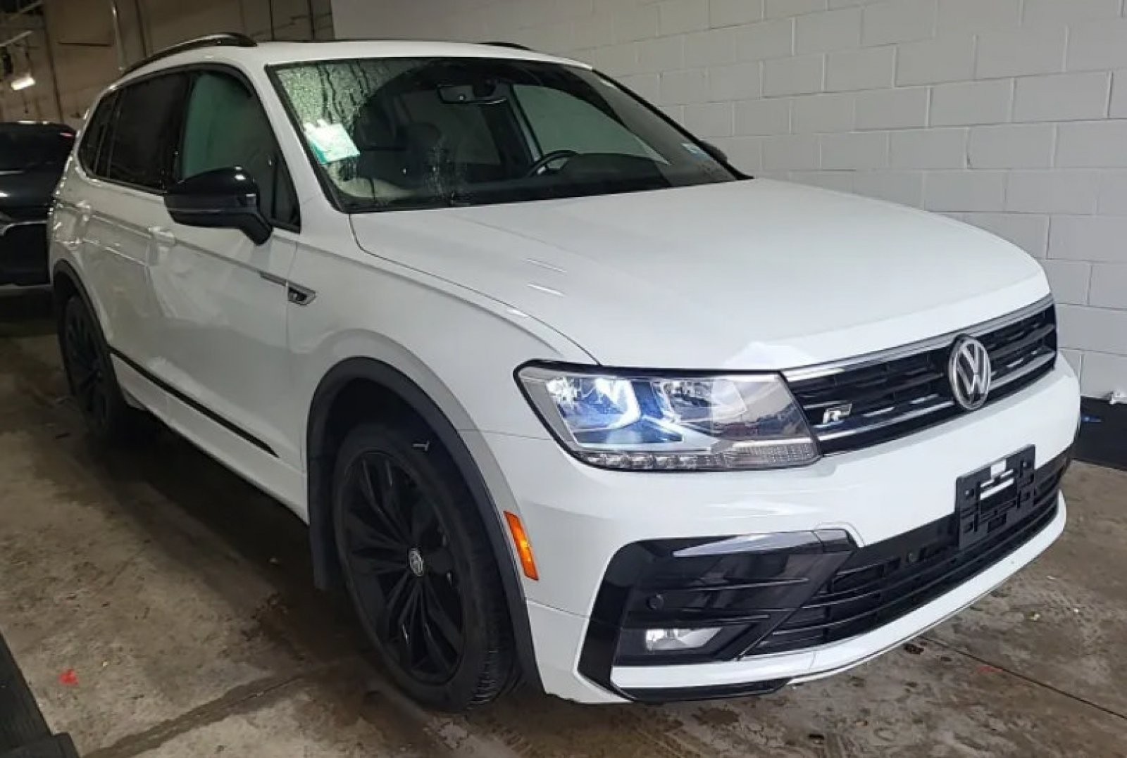 Used 2021 Pure White Volkswagen SE R-Line Black image 4