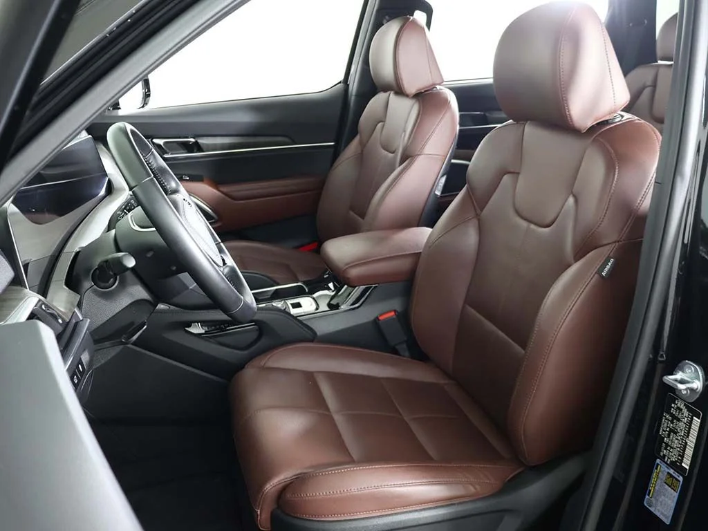 Used 2024 Black Kia SX image 31