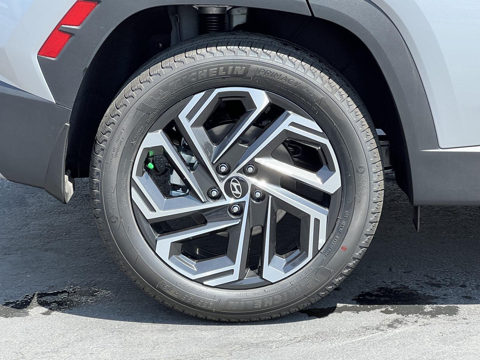 New 2026 Shimmering Silver Hyundai SEL Plus image 15