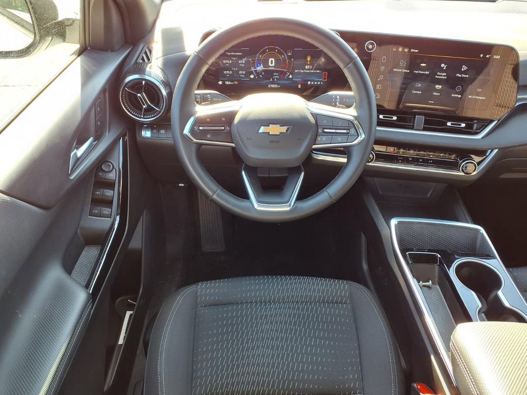 2025 Chevrolet Equinox LT - Photo 13