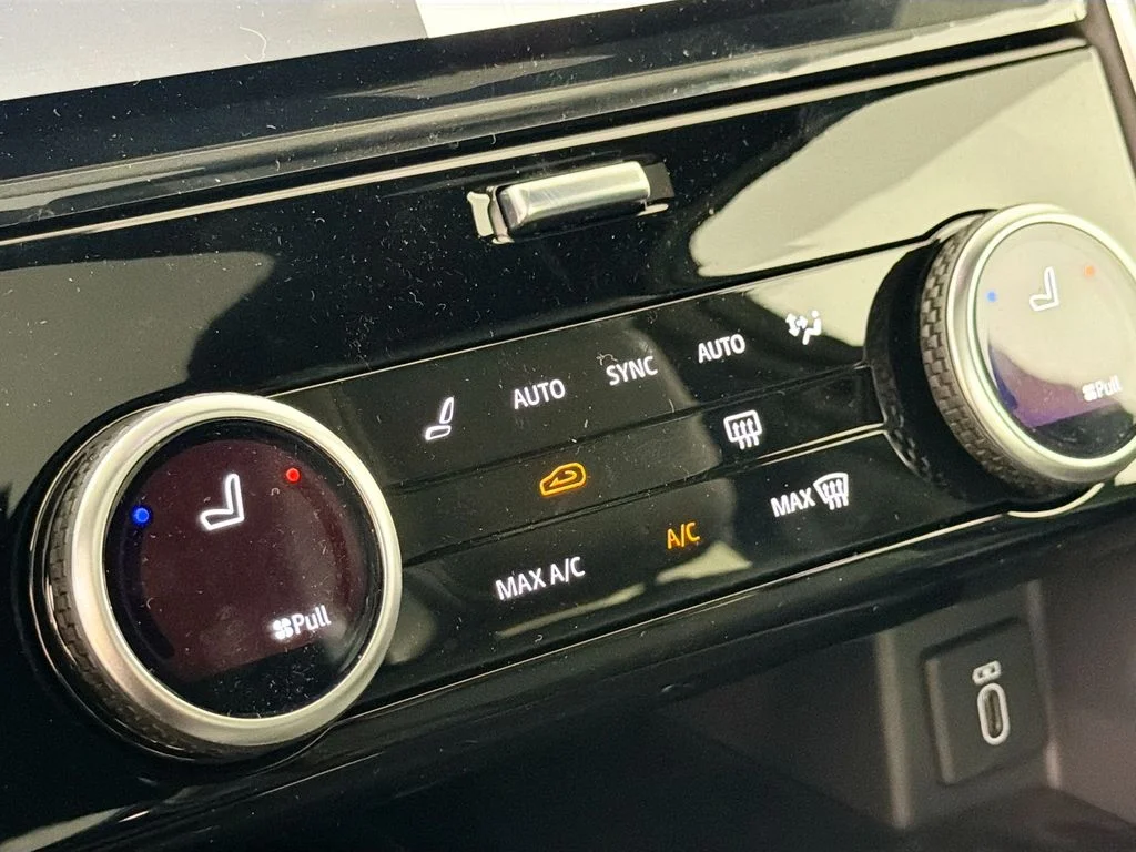 New 2026 Fuji White Land Rover S image 21
