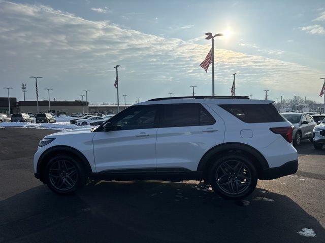 New 2026 Star White Metallic Tri-Coat Ford ST image 9