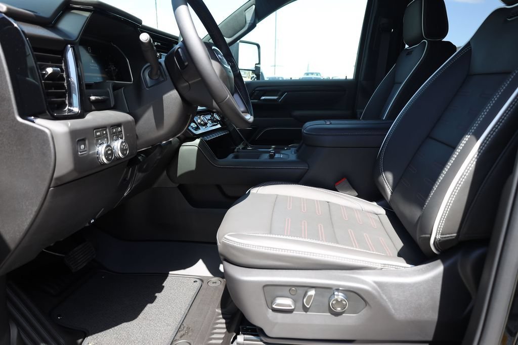 2026 GMC Sierra 2500HD AT4X - Photo 11