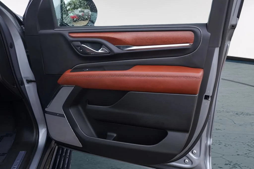 Used 2023 Sterling Metallic GMC Denali Ultimate image 32