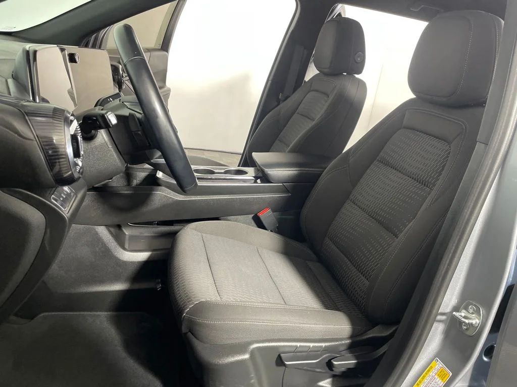 Used 2025 Sterling Gray Metallic Chevrolet LT image 10