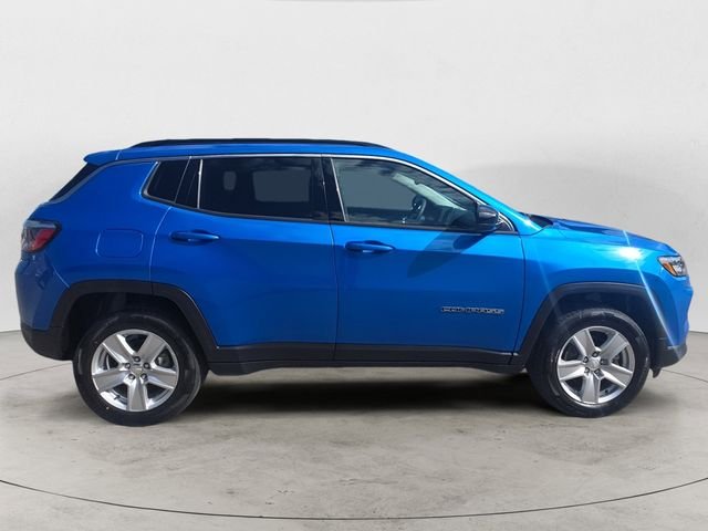 Used 2022 Blue Jeep Latitude image 6