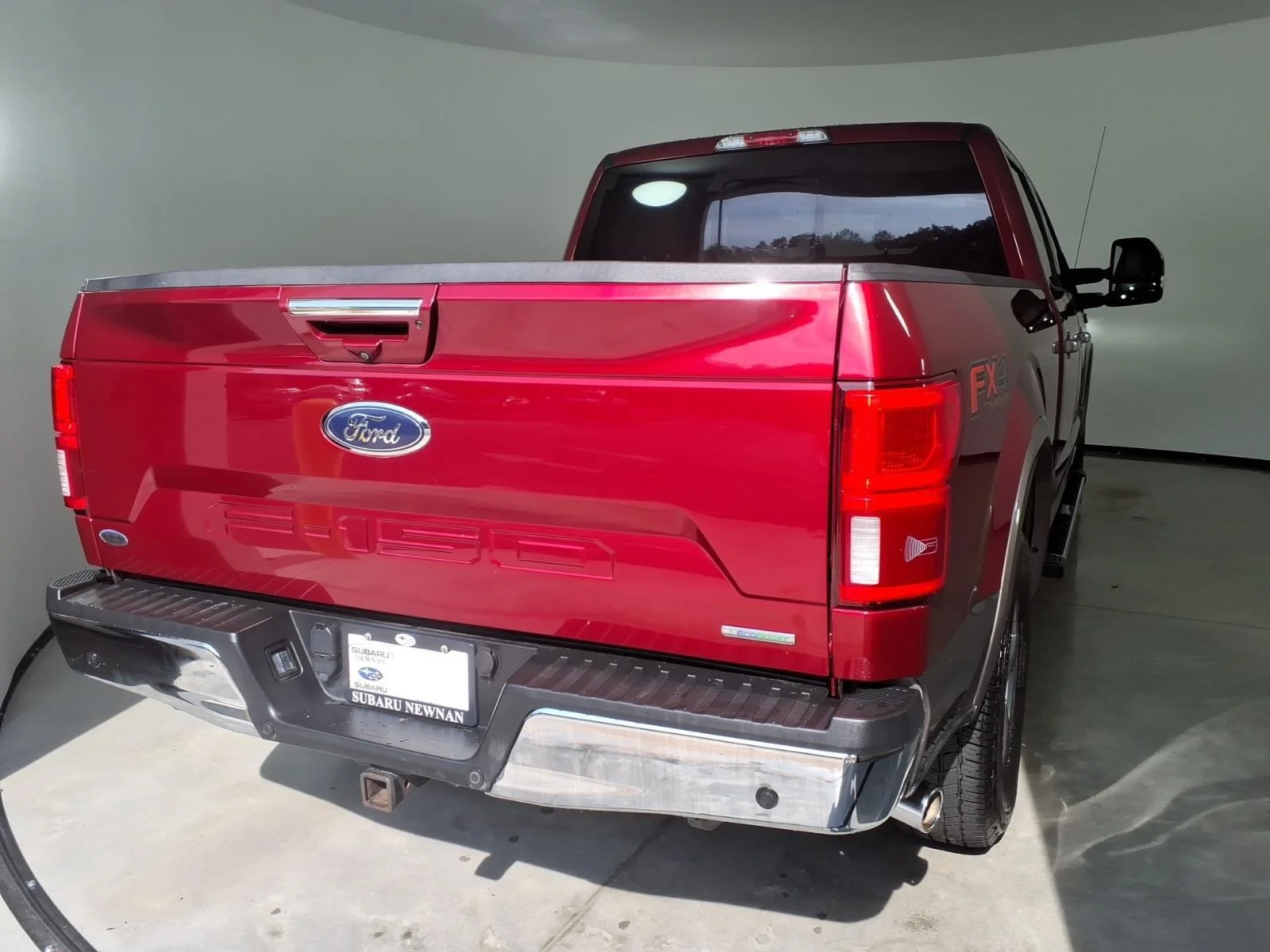 Used 2018 Ruby Red Metallic Tinted Clearcoat/Stone Gray Ford LARIAT image 22