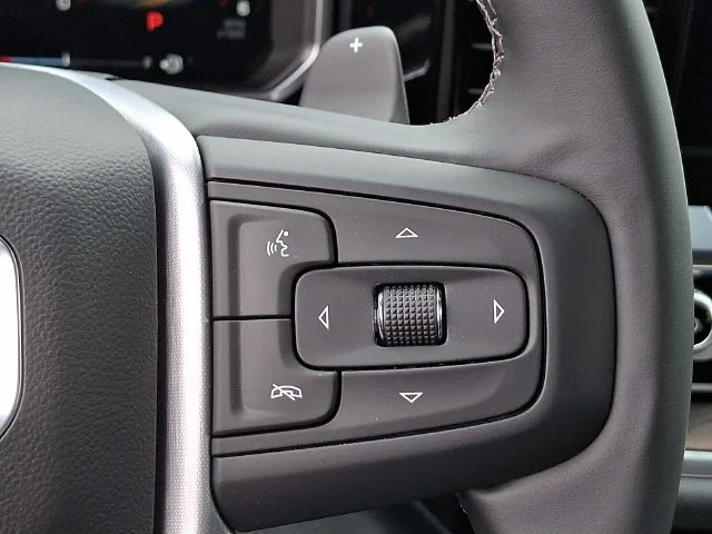 New 2026 Glacier White Tricoat GMC SLT image 19