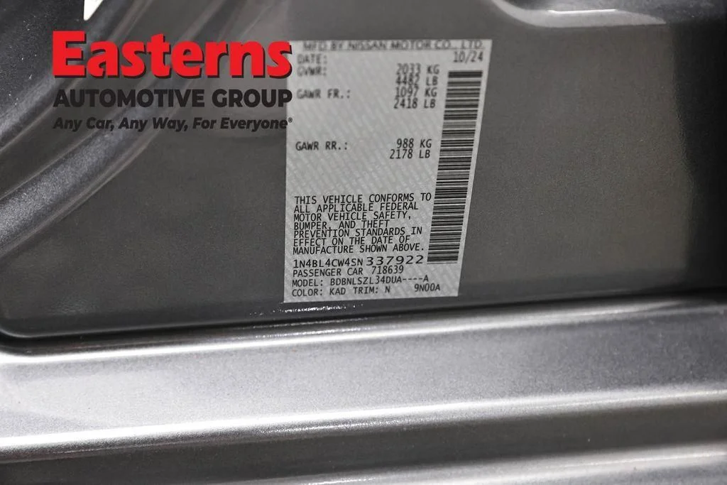 Used 2025 Gray Nissan 2.5 SR image 36