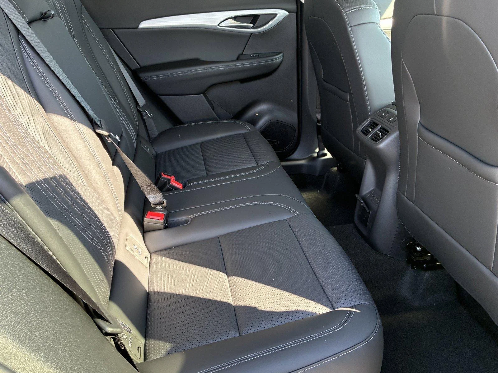 2026 Buick Envision Avenir - Photo 11
