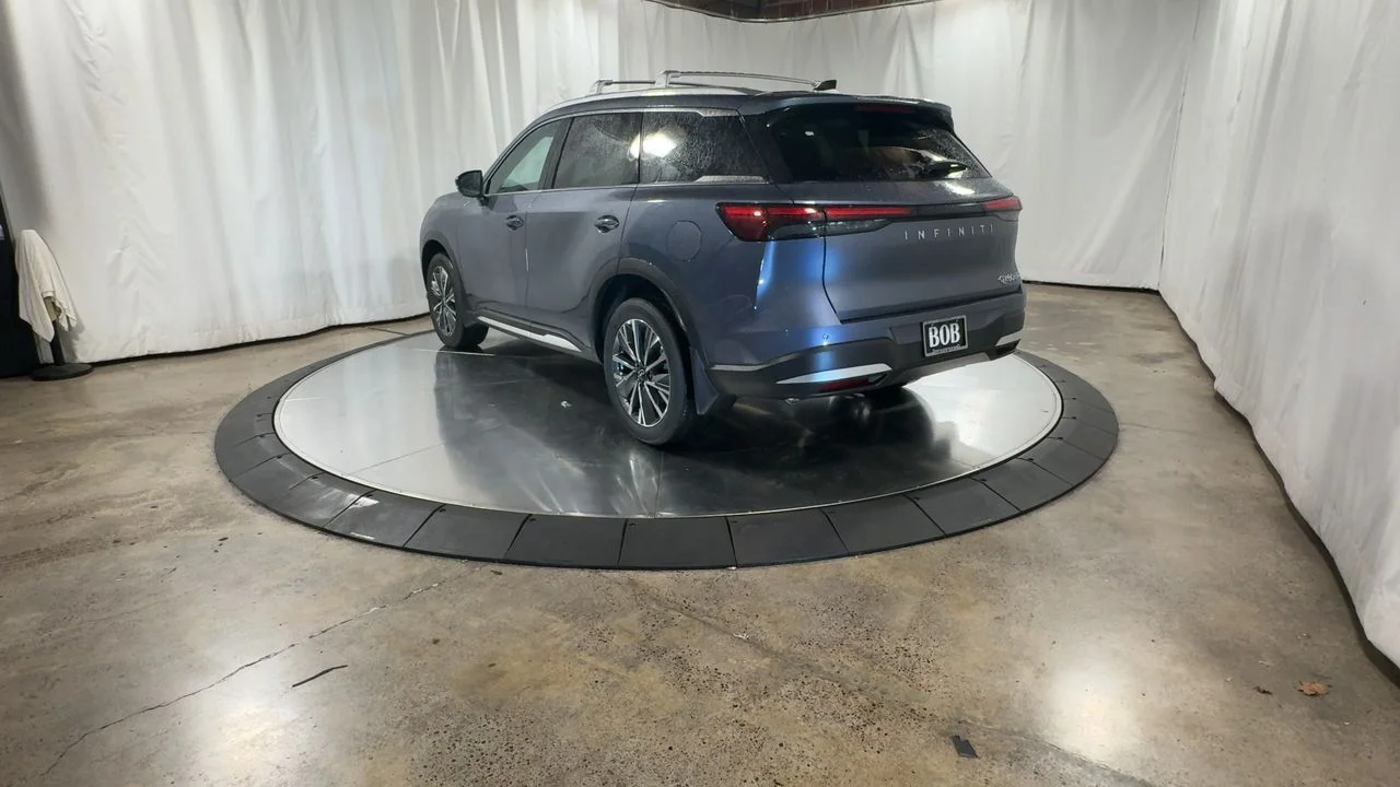 Used 2026 Blue INFINITI LUXE image 12