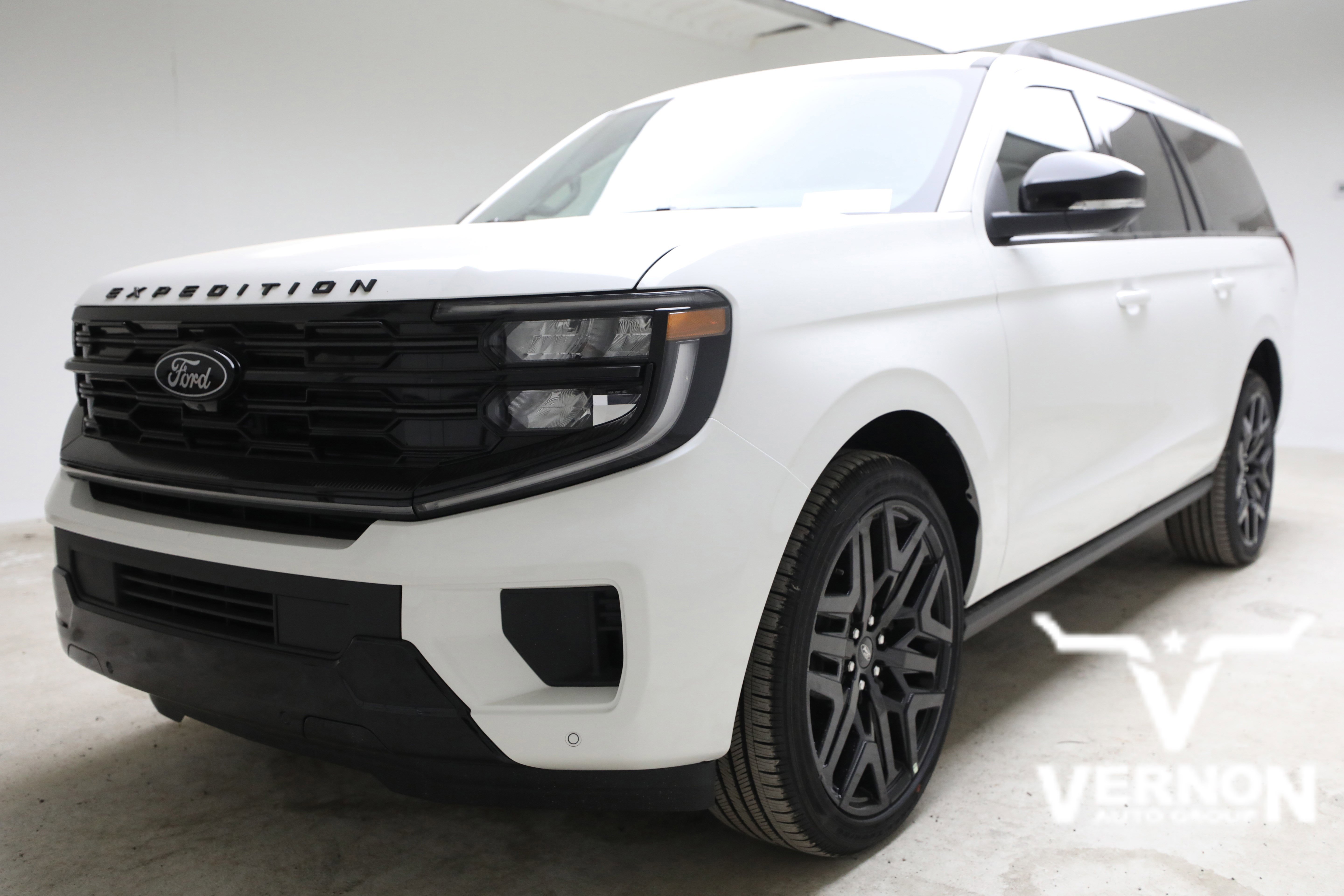 New 2026 Star White Metallic Tri-Coat Ford  image 1