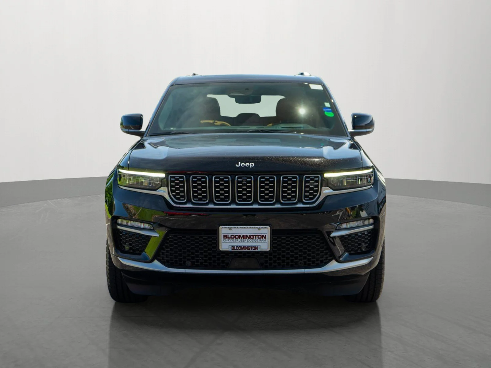 Used 2022 Jeep Grand Cherokee Summit with VIN 1C4RJHEG3N8530867 for sale in Minneapolis, Minnesota