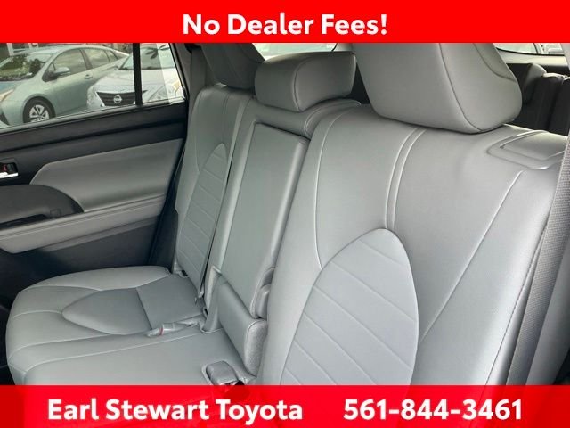Certified Used 2025 Silver Toyota XLE image 21