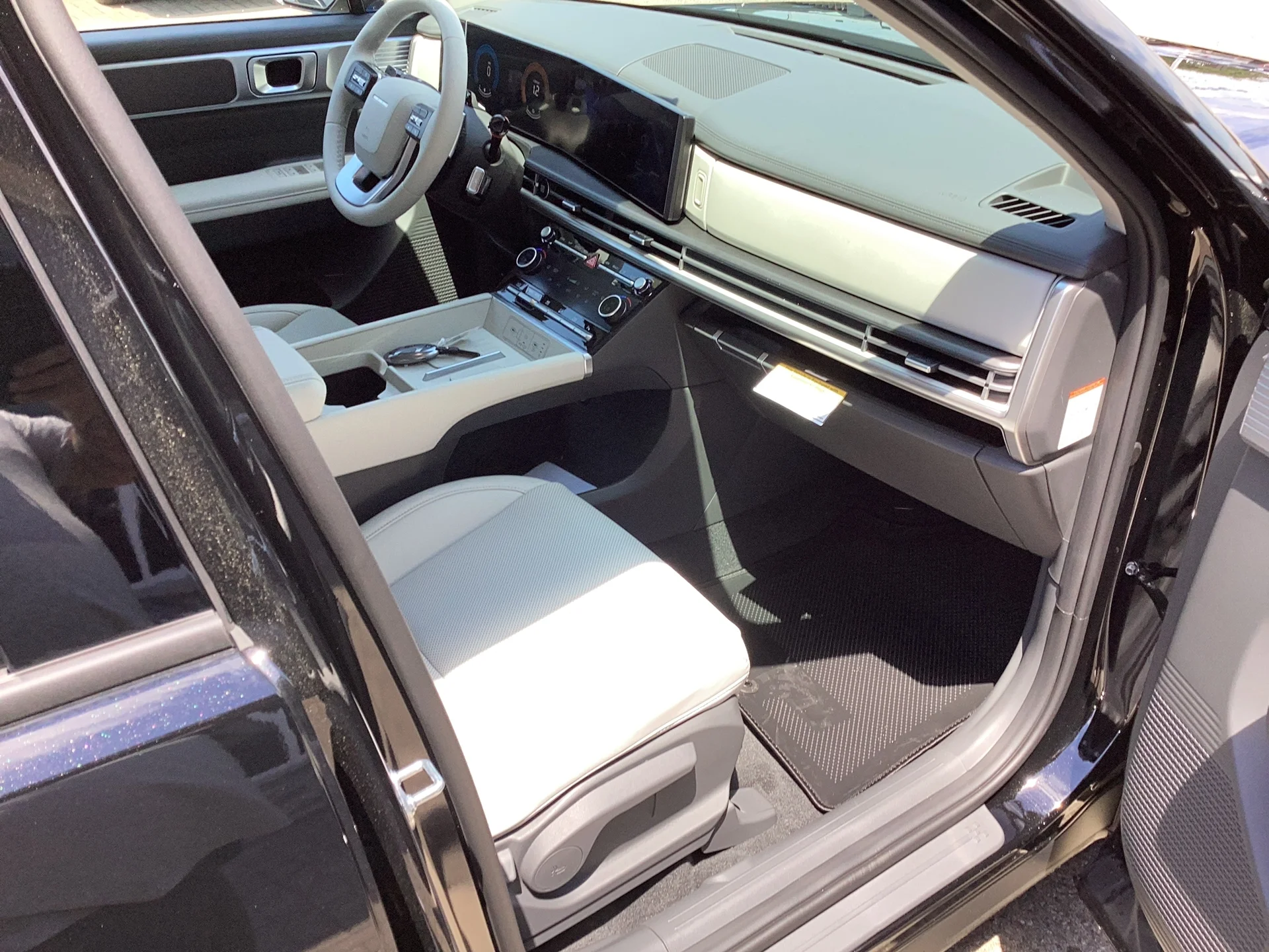 New 2026 Phantom Black Hyundai SEL image 11