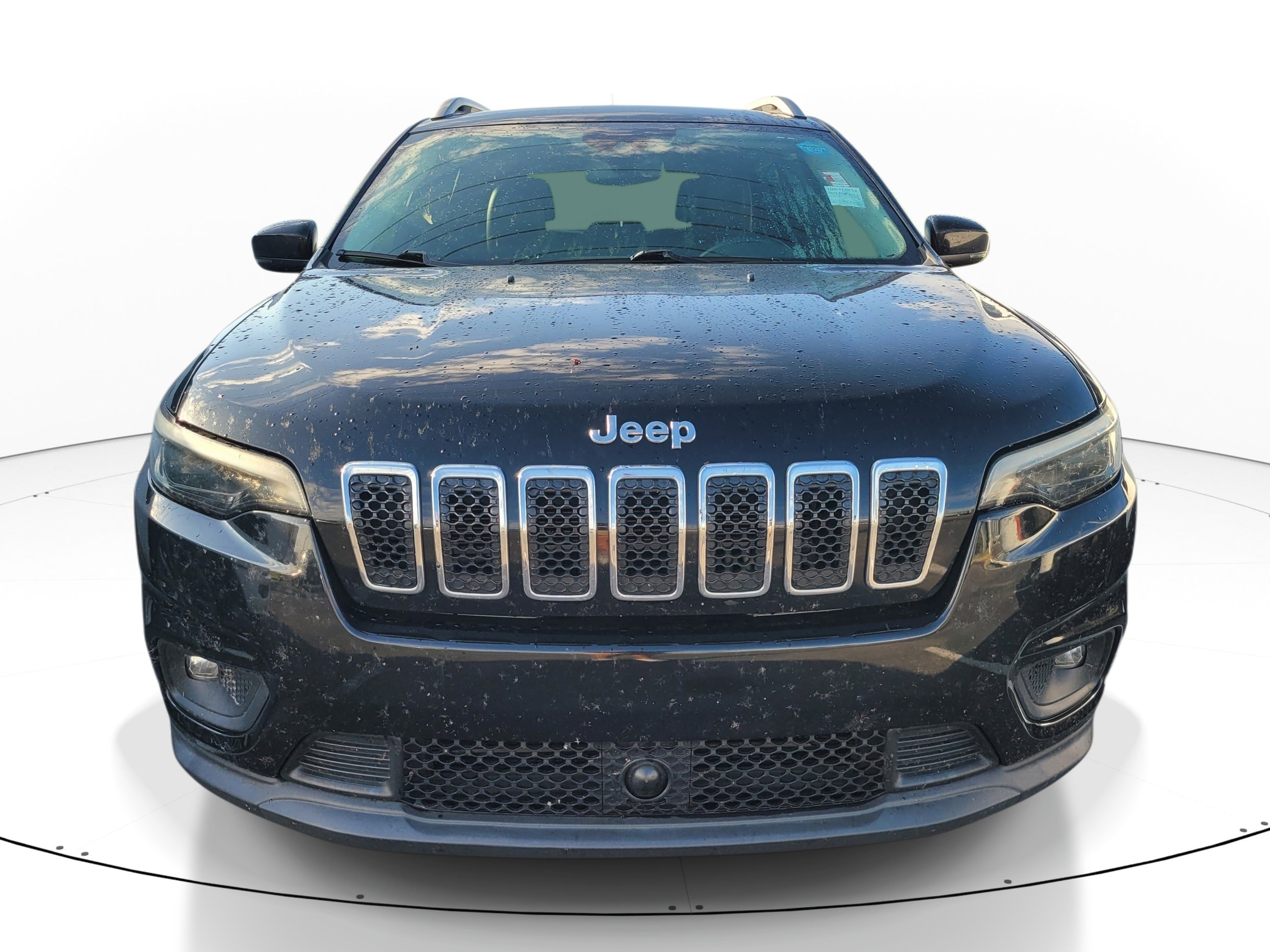 Used 2021 Diamond Black Crystal Pearlcoat Jeep Latitude Lux image 2