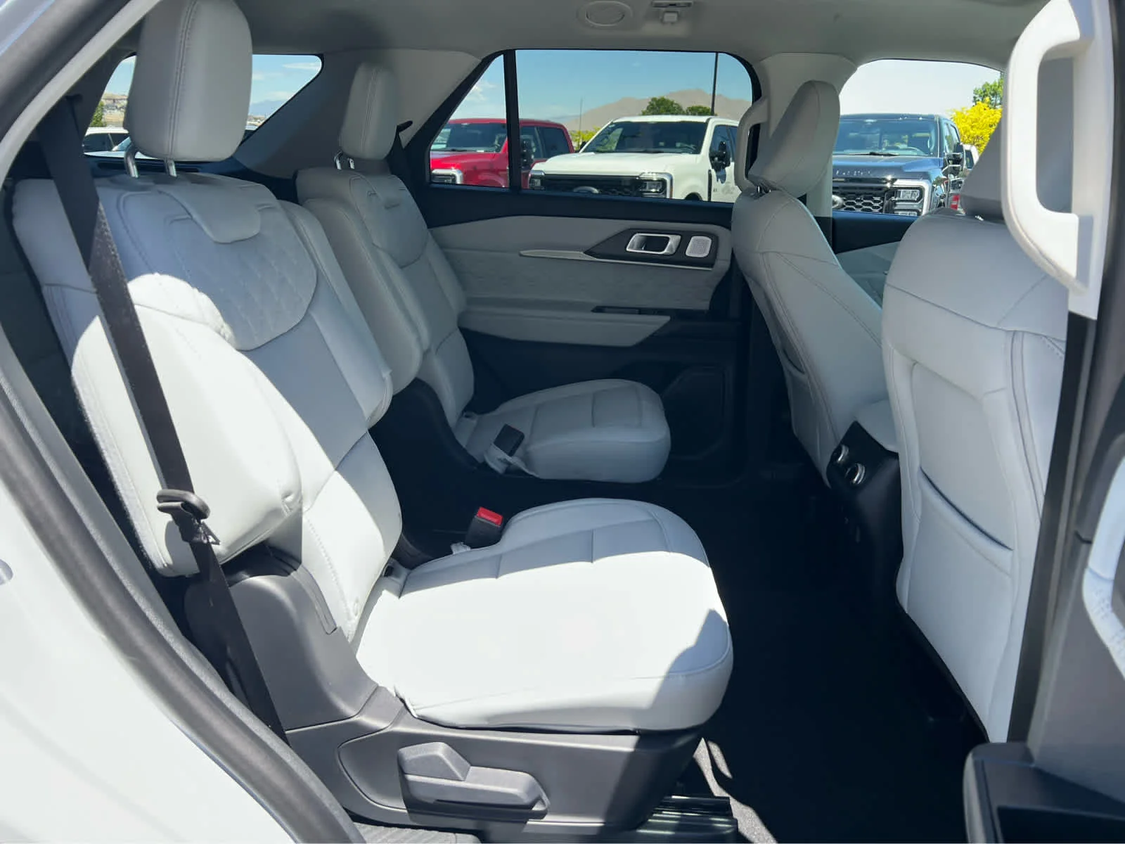 New 2026 Space White Metallic Ford Platinum™ image 26