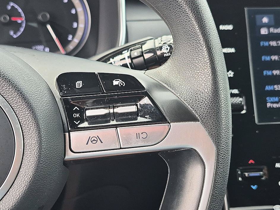 Used 2024 Hampton Gray Hyundai SEL image 18