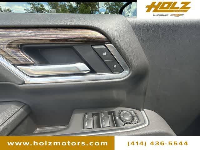 Certified Used 2025 Sterling Metallic GMC Elevation image 23
