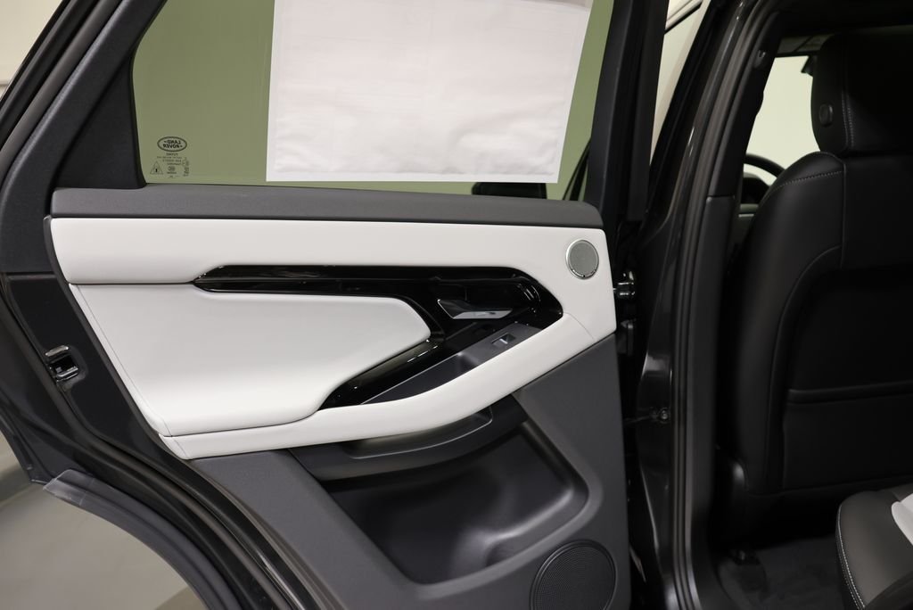 New 2026 Carpathian Grey Land Rover Hoxton Edition image 31
