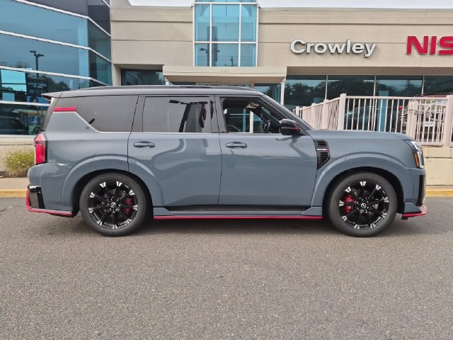 New 2026 Stealth Gray / Super Black Two-tone Nissan NISMO® image 3